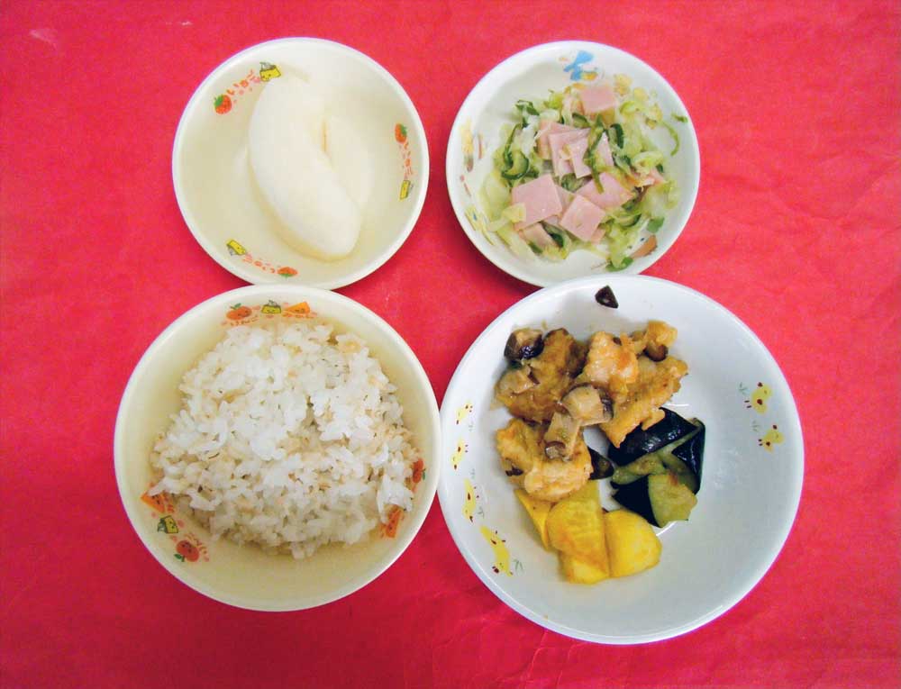 保育所の給食の写真